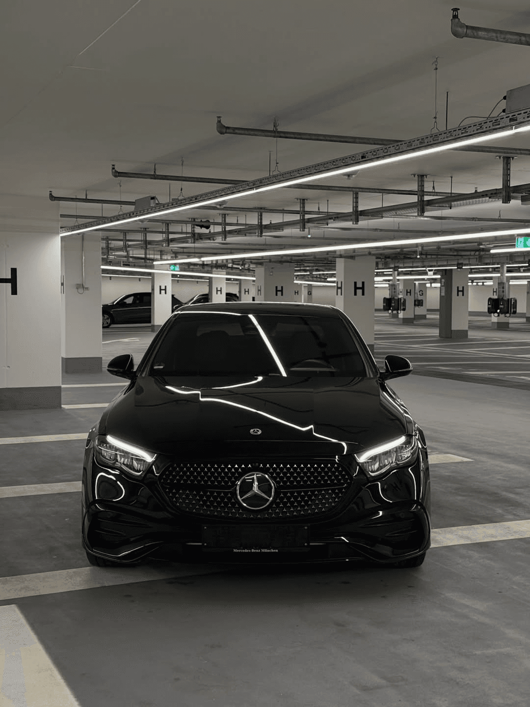 Mercedes-Benz E-Klasse — Velox Business Chauffeur München